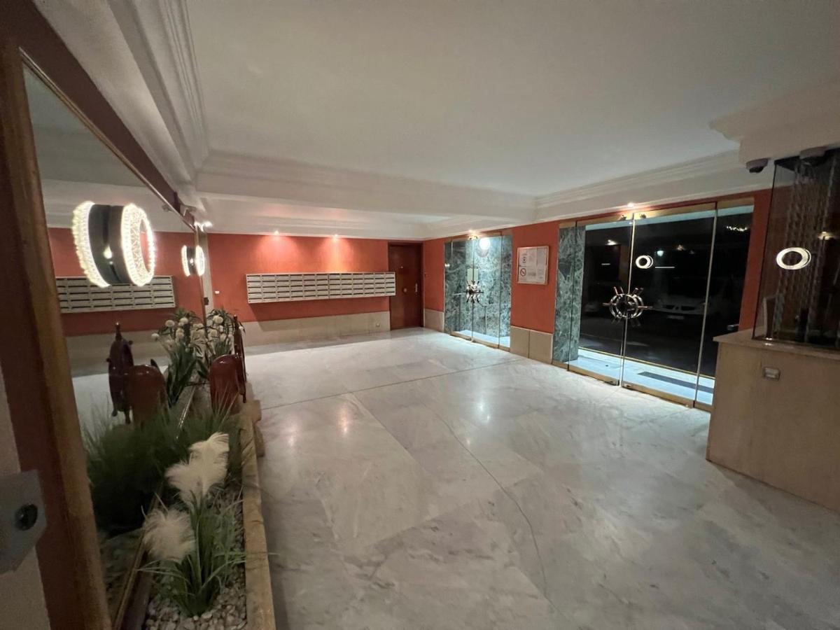 Seafront - Beautiful Flat With Aircon And Comfortable Loggia Vallauris Luaran gambar