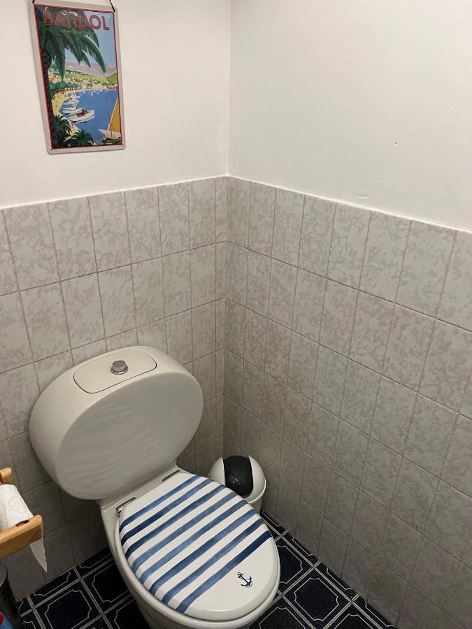 Seafront - Beautiful Flat With Aircon And Comfortable Loggia Vallauris Luaran gambar