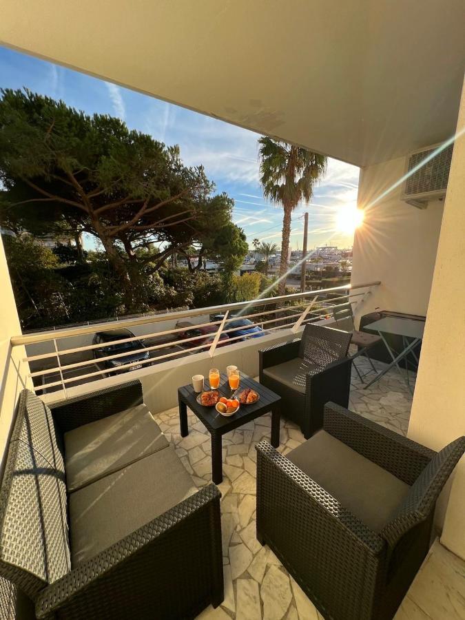Seafront - Beautiful Flat With Aircon And Comfortable Loggia Vallauris Luaran gambar