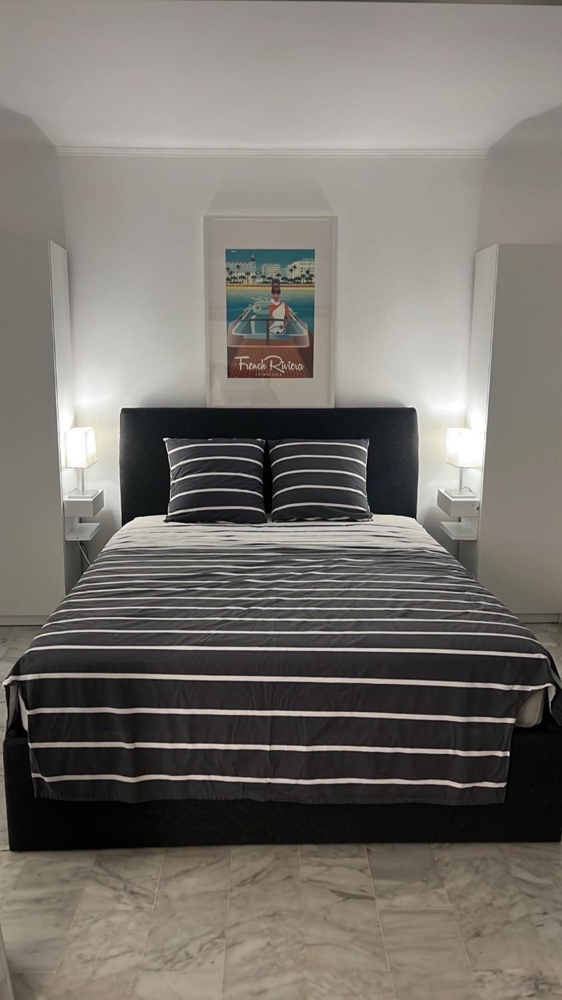 Seafront - Beautiful Flat With Aircon And Comfortable Loggia Vallauris Luaran gambar